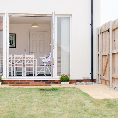 Oakley - Large, Elegant, Dog Friendly & Parking Villa Whitby Esterno foto