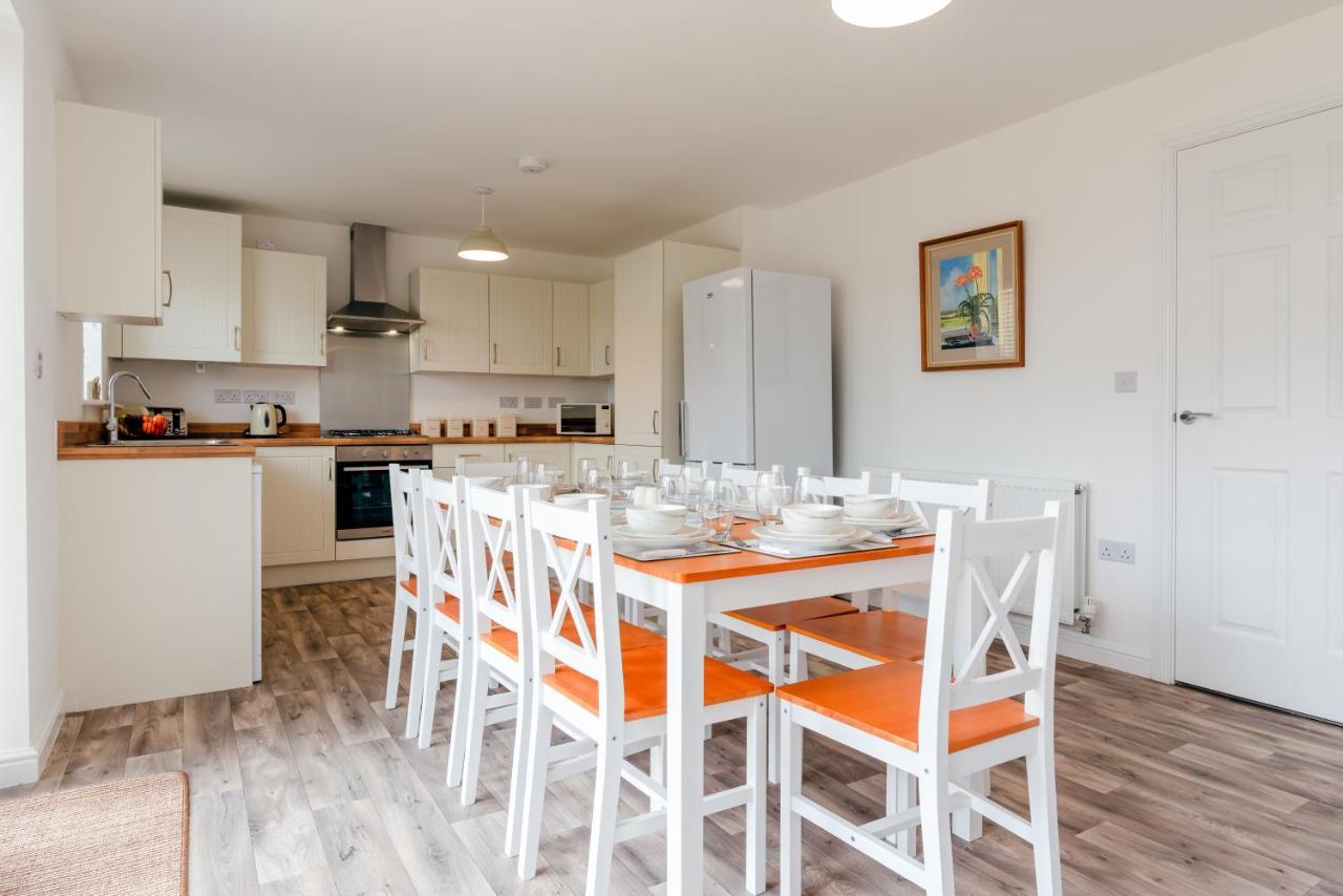 Oakley - Large, Elegant, Dog Friendly & Parking Villa Whitby Esterno foto