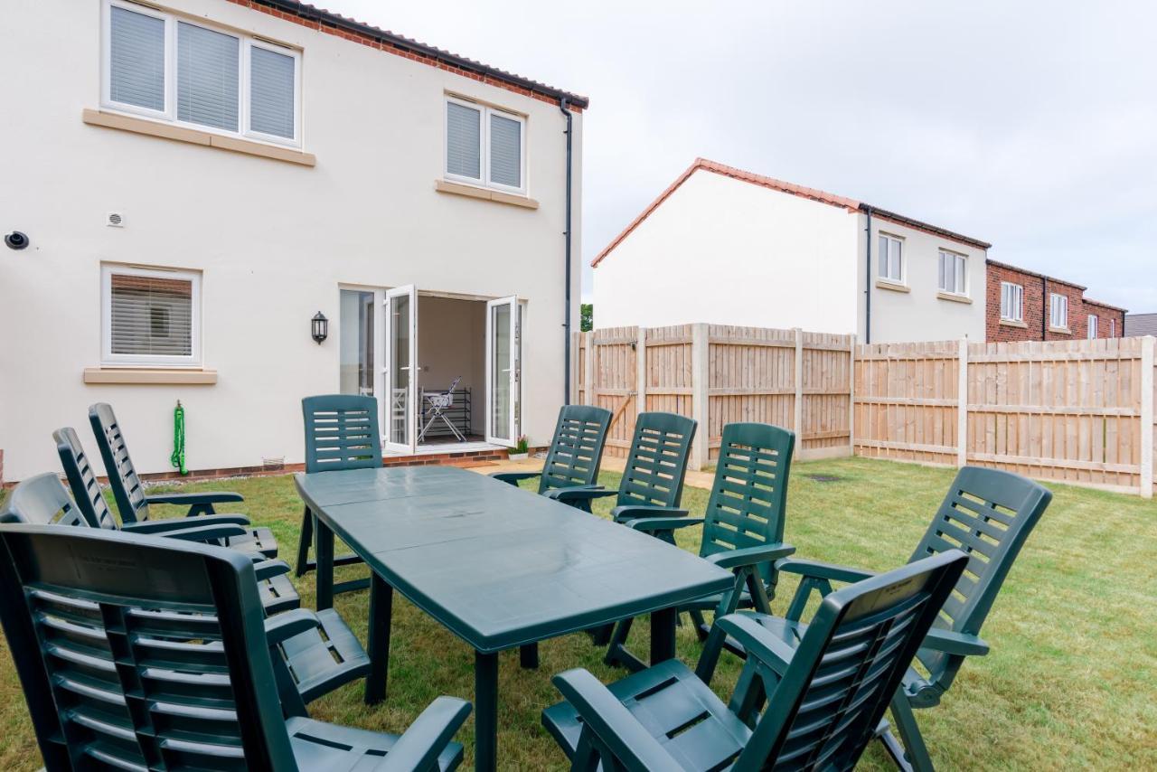Oakley - Large, Elegant, Dog Friendly & Parking Villa Whitby Esterno foto